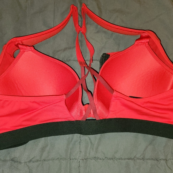 Victorias Secret sports bra - Picture 1 of 4